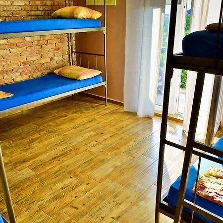 Hostel Anton Tivat Luaran gambar