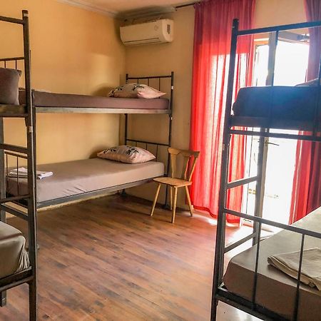 Hostel Anton Tivat Luaran gambar