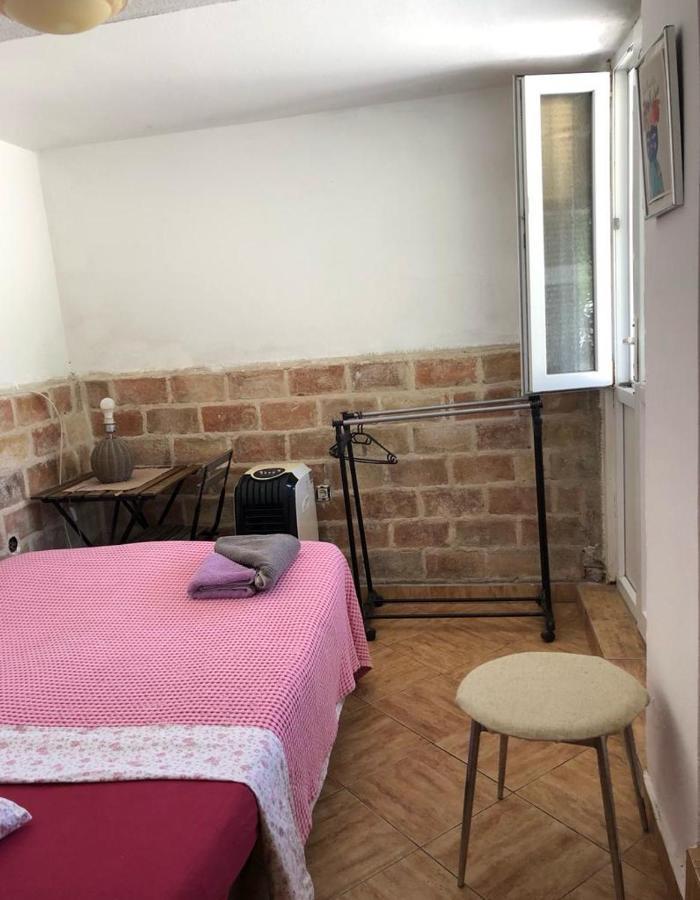 Hostel Anton Tivat Luaran gambar