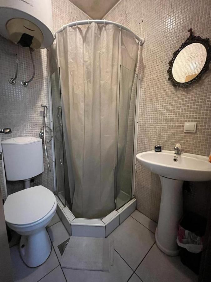 Hostel Anton Tivat Luaran gambar
