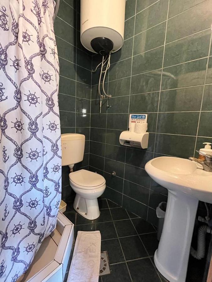 Hostel Anton Tivat Luaran gambar
