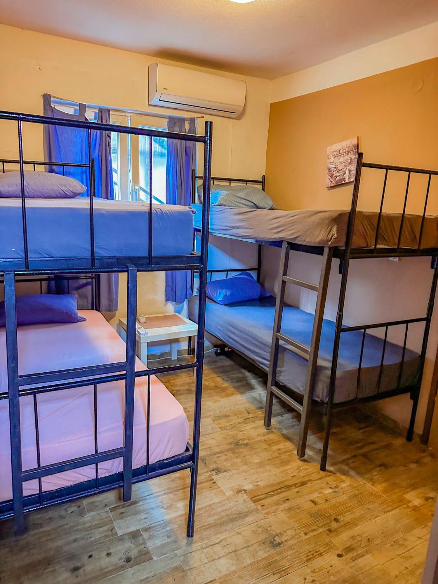 Hostel Anton Tivat Luaran gambar