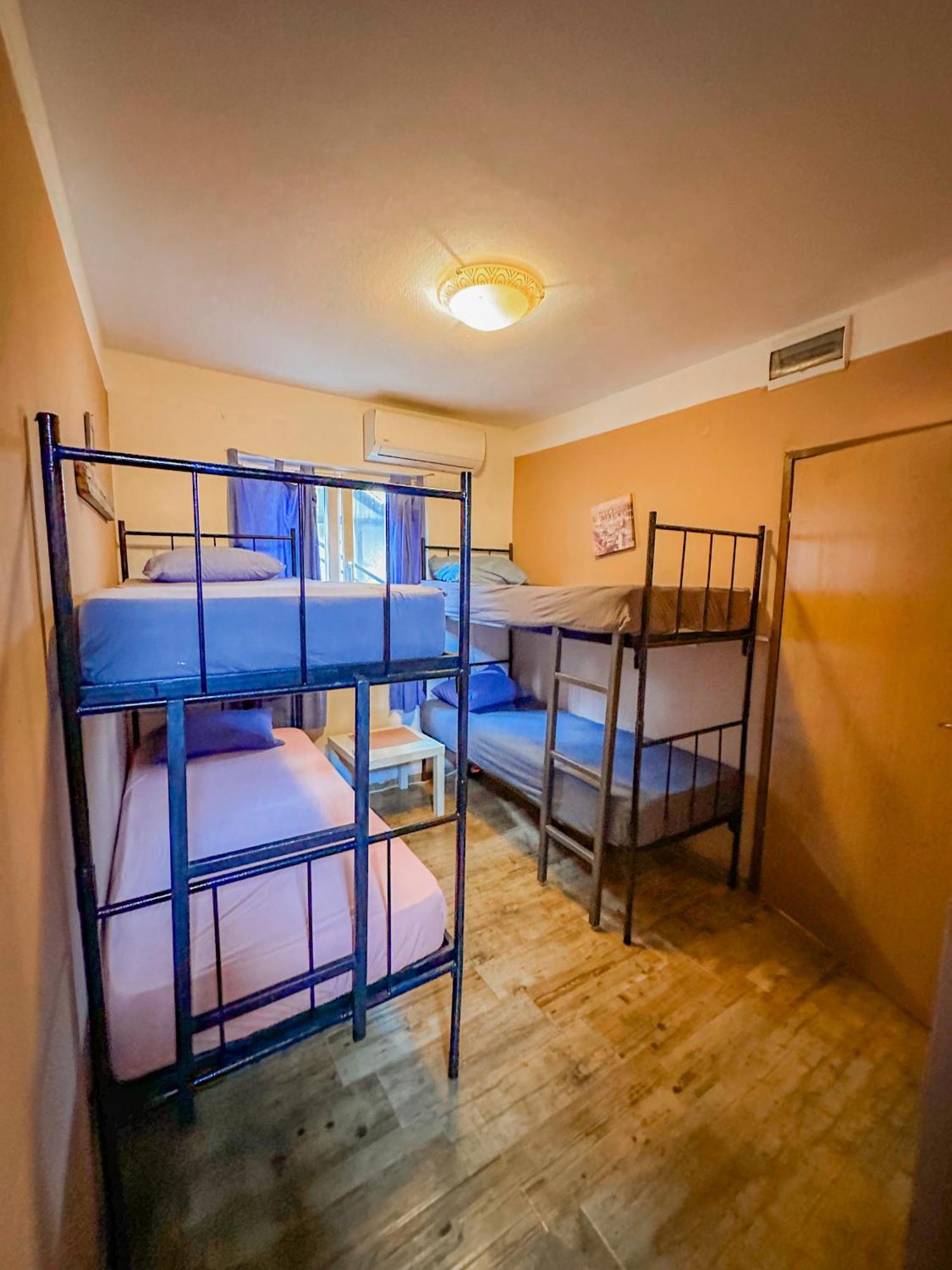 Hostel Anton Tivat Luaran gambar