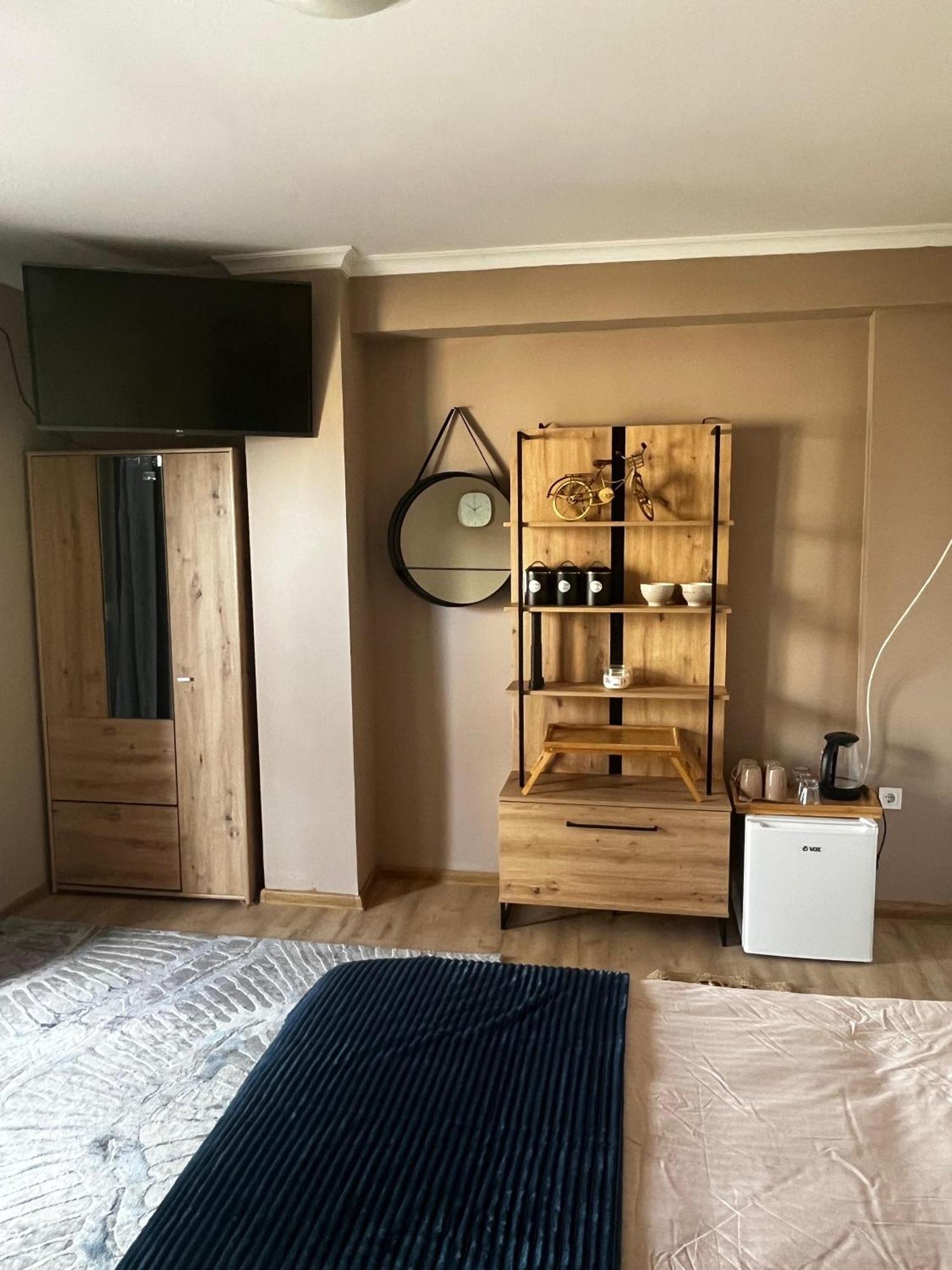 Hostel Anton Tivat Luaran gambar