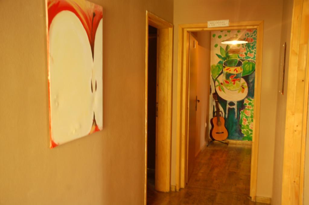 Hostel Anton Tivat Luaran gambar