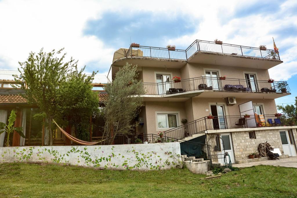 Hostel Anton Tivat Luaran gambar