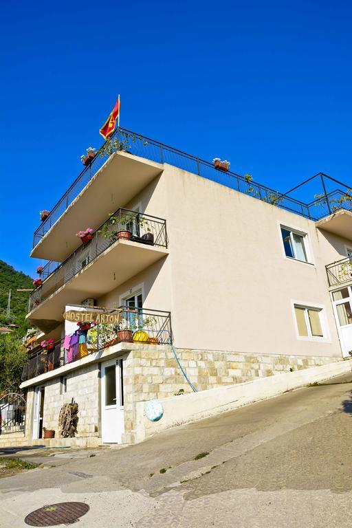 Hostel Anton Tivat Luaran gambar