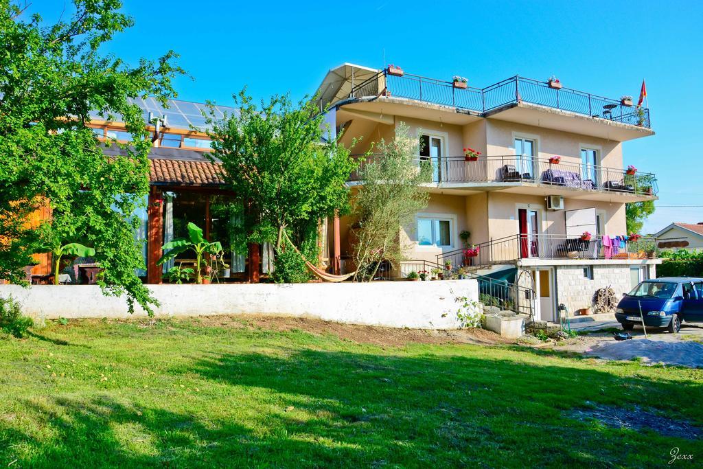 Hostel Anton Tivat Luaran gambar
